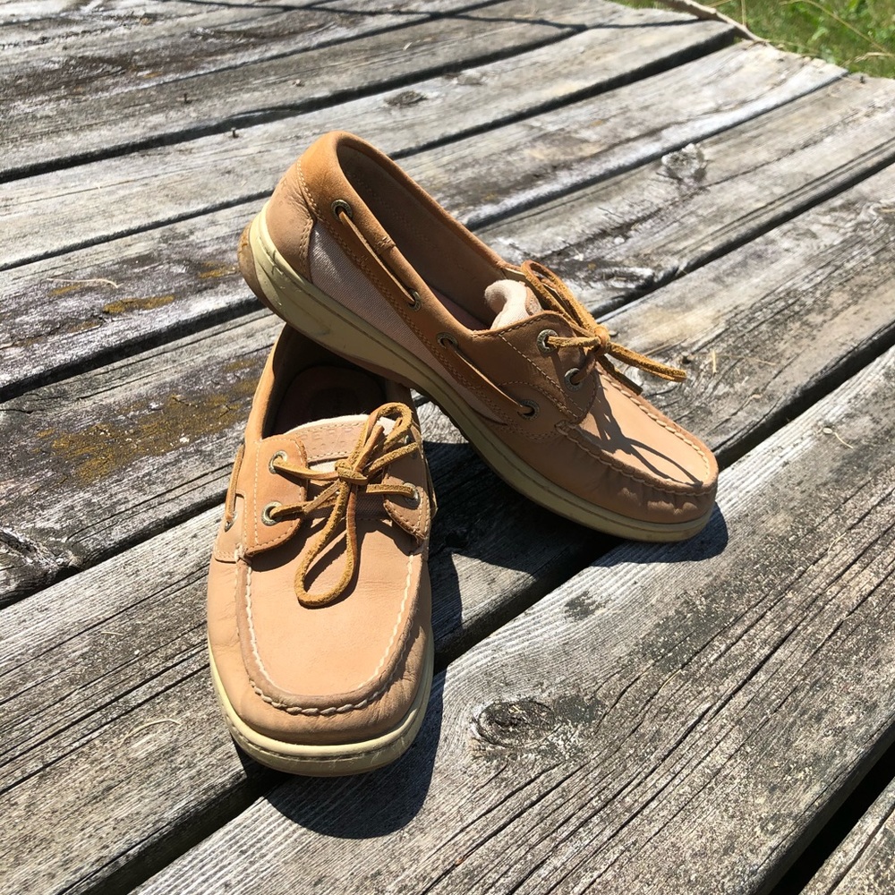 NWOT WOMENS SPERRYS
